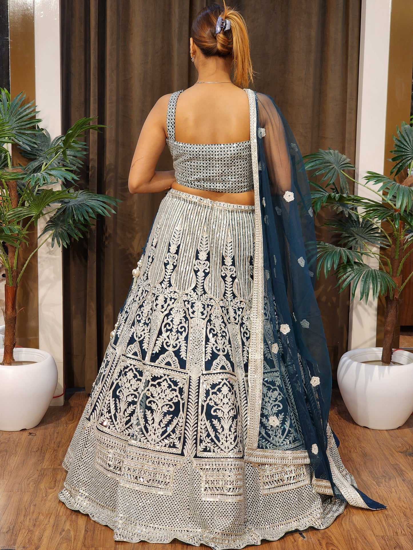 010-JANVI-PEACOCK