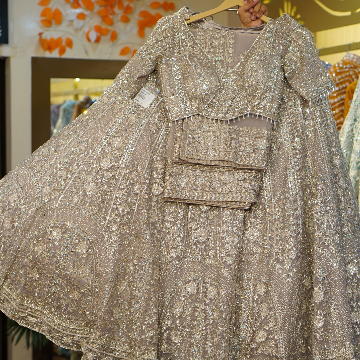Lehenga set (buy online readymade lehenga choli)