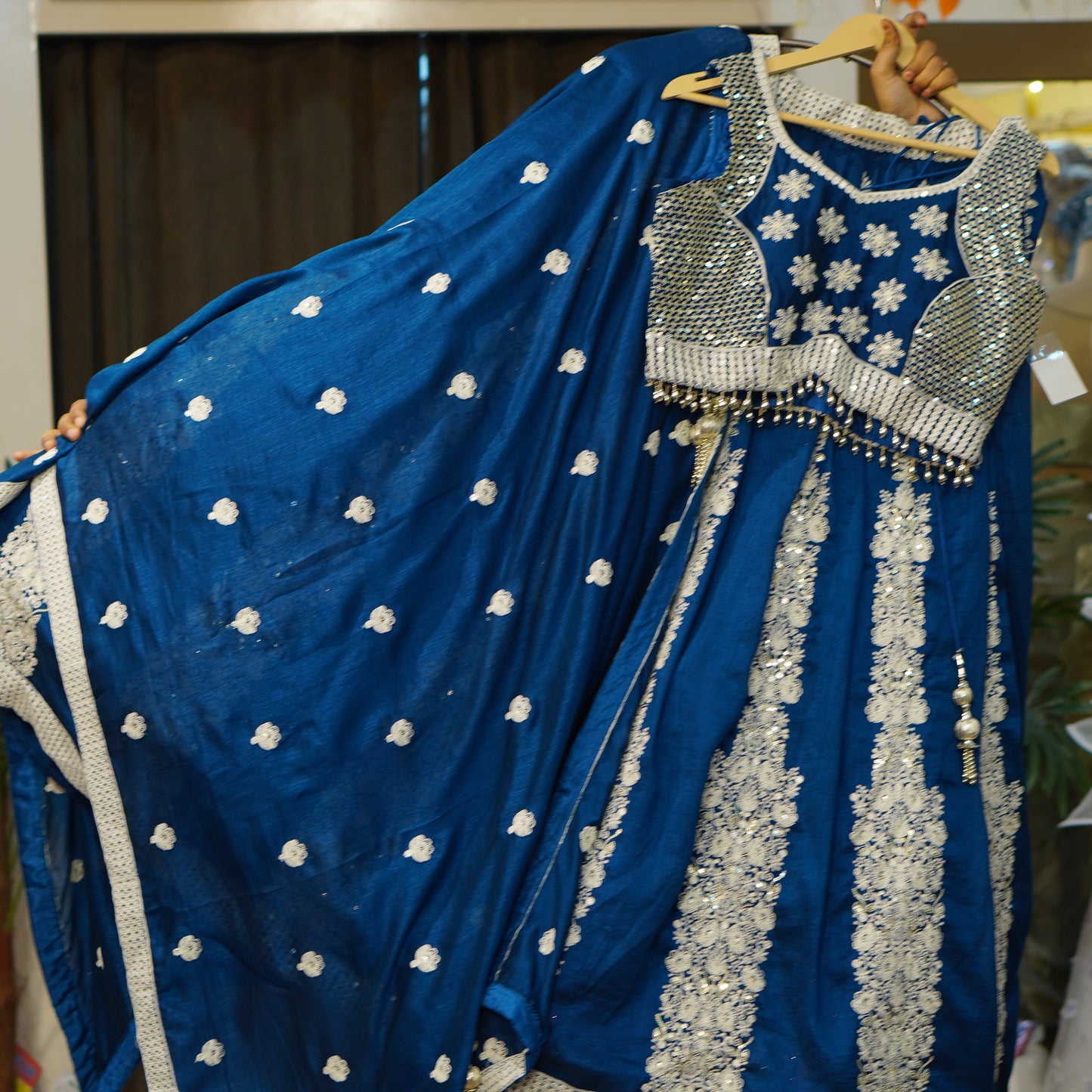 Lehenga set (buy online readymade lehenga choli)