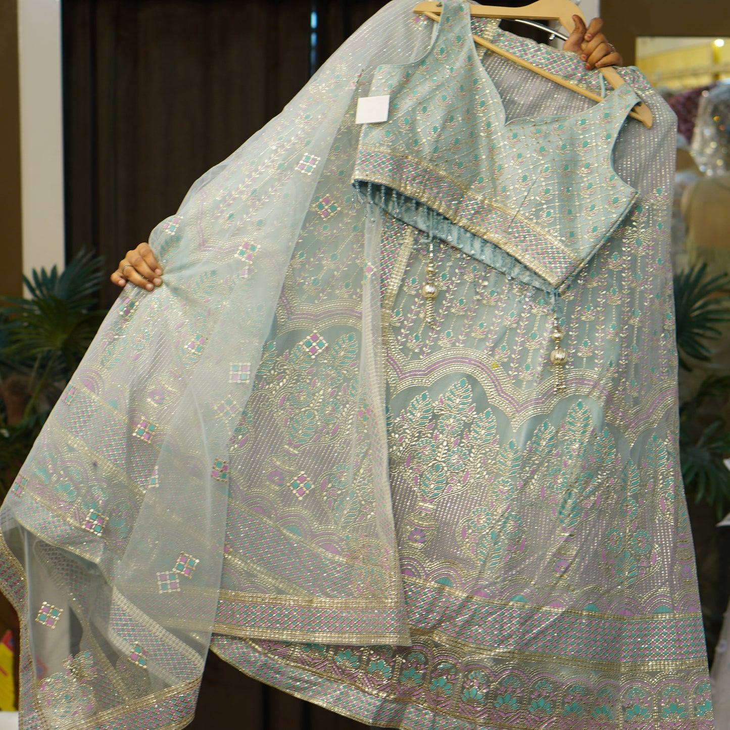 Lehenga set (buy online readymade lehenga choli)
