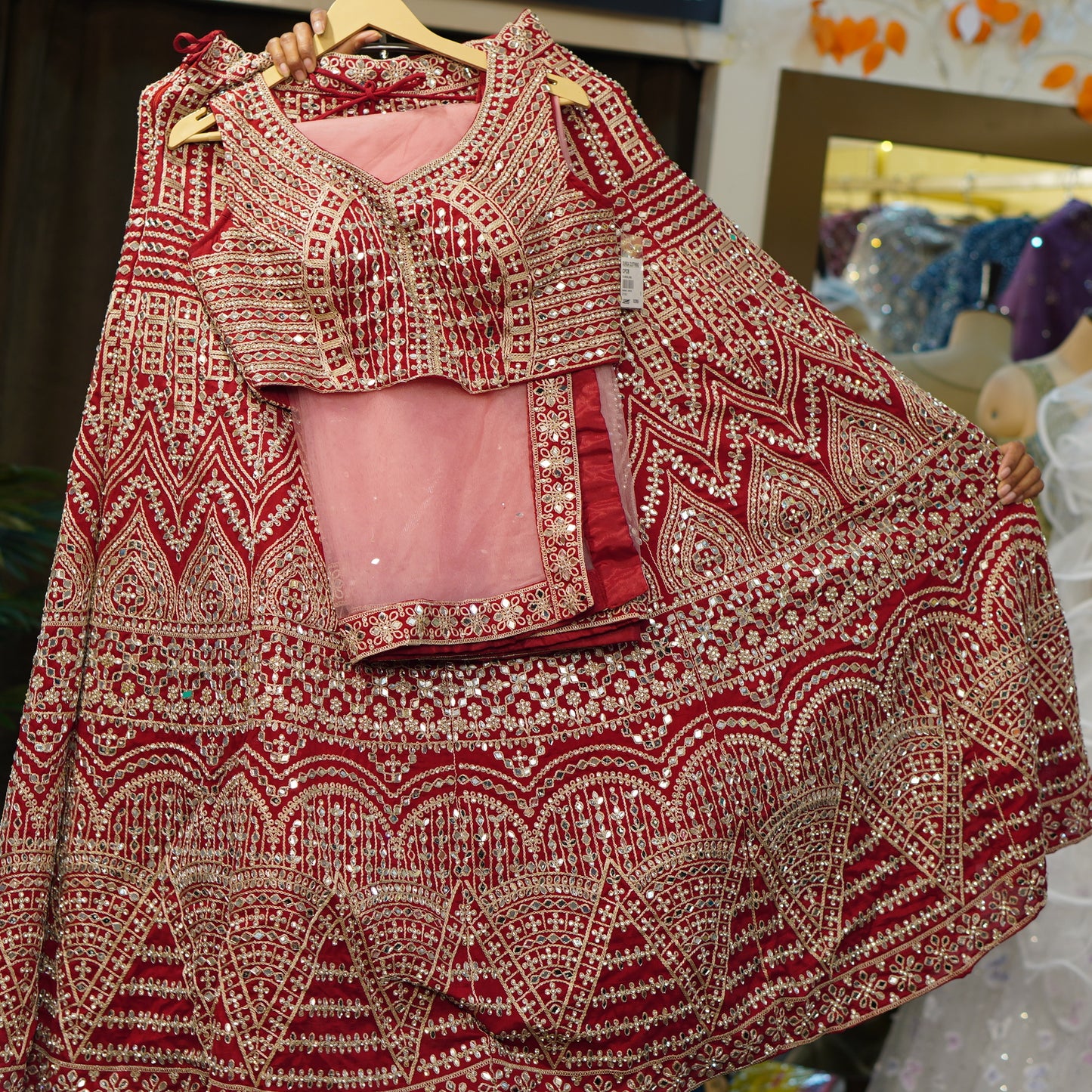 Lehenga set (buy online readymade lehenga choli)