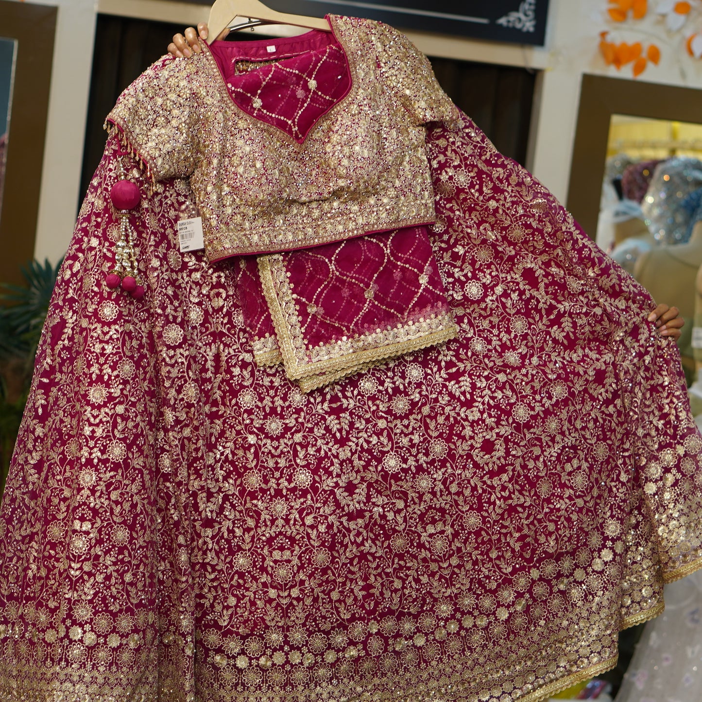 Lehenga set (buy online readymade lehenga choli)