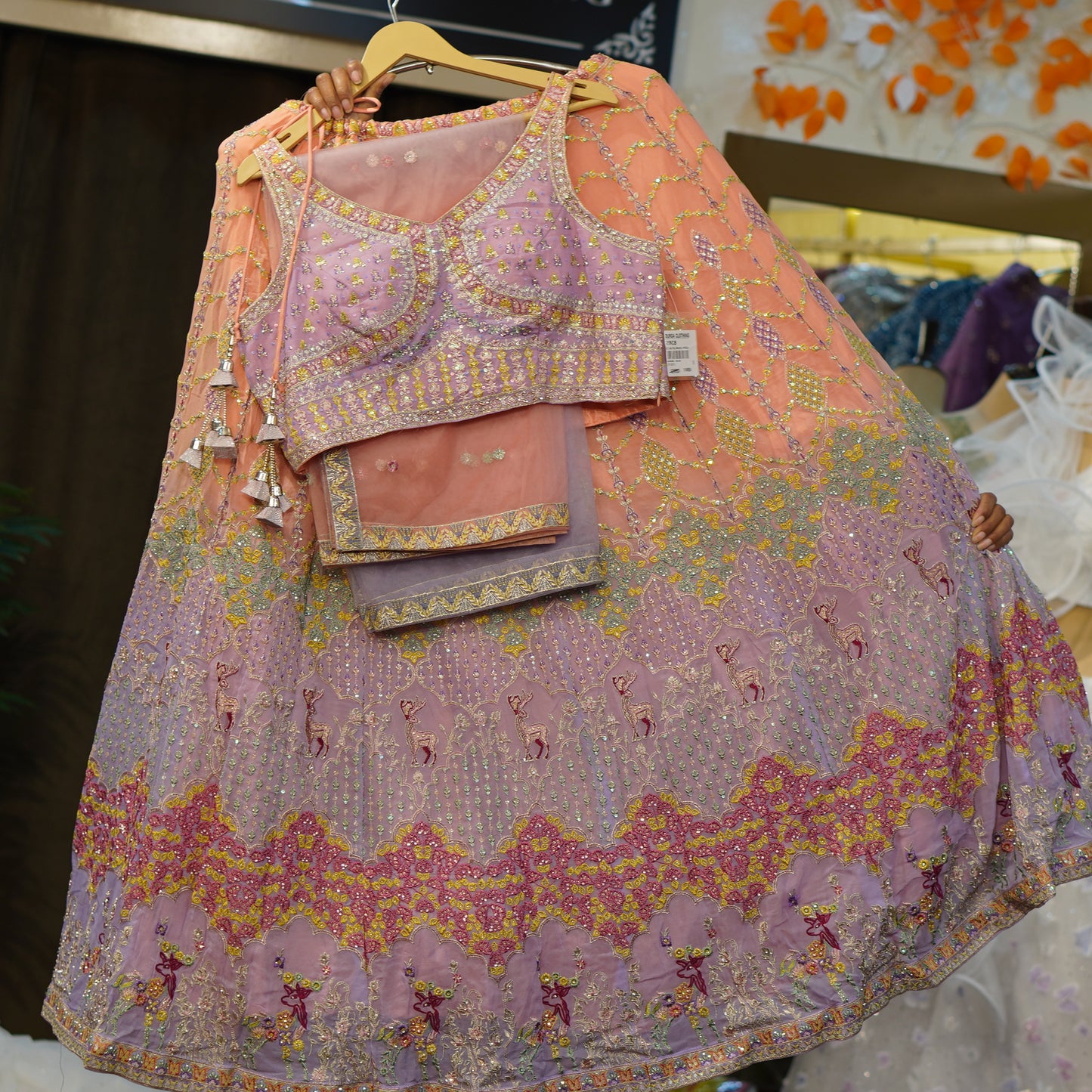 Lehenga set (buy online readymade lehenga choli)