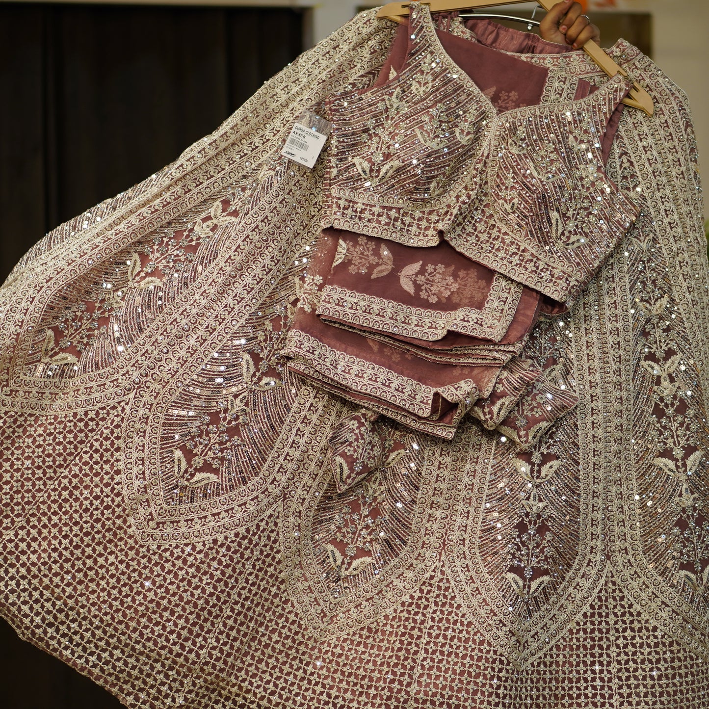 Lehenga set (buy online readymade lehenga choli)