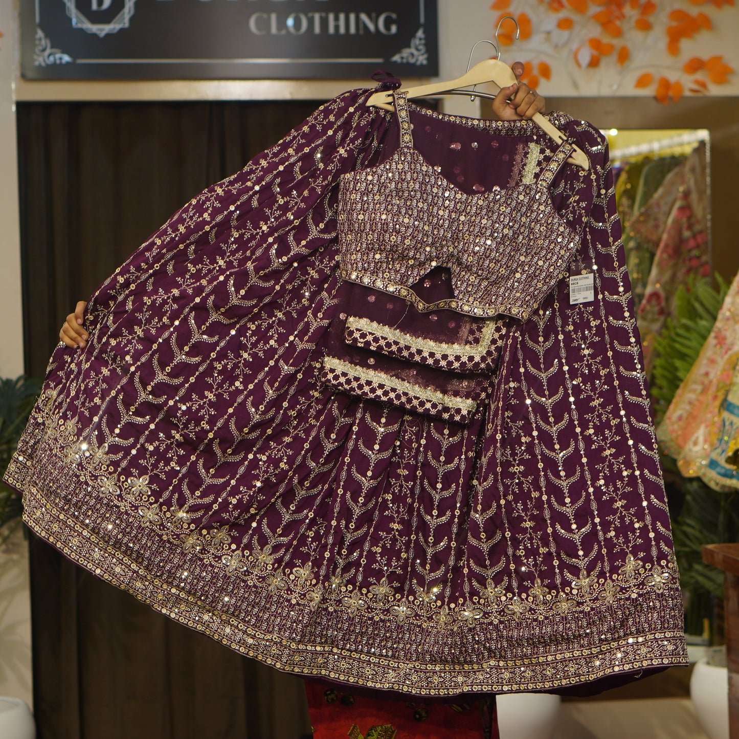 Lehenga set (buy online readymade lehenga choli)