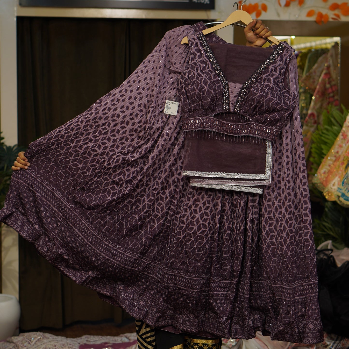 Lehenga set (buy online readymade lehenga choli)
