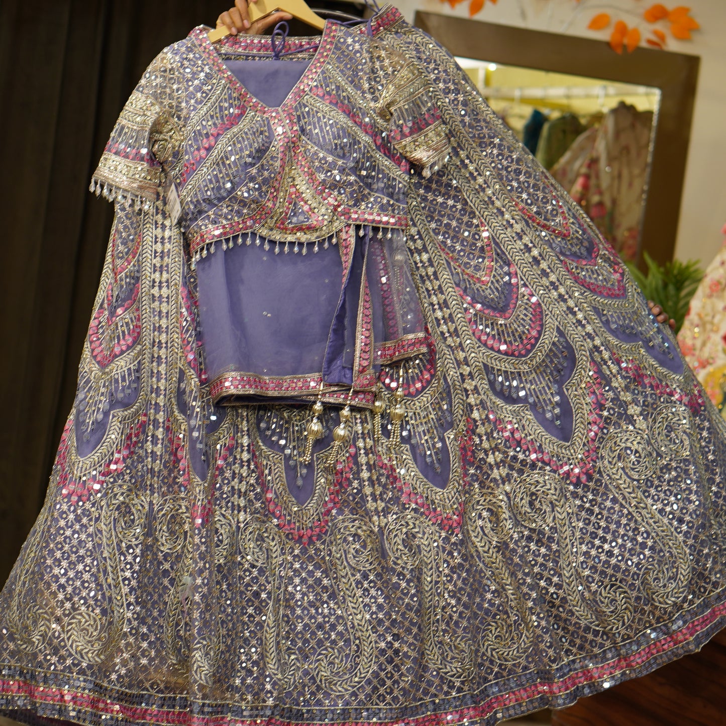 Lehenga set (buy online readymade lehenga choli)