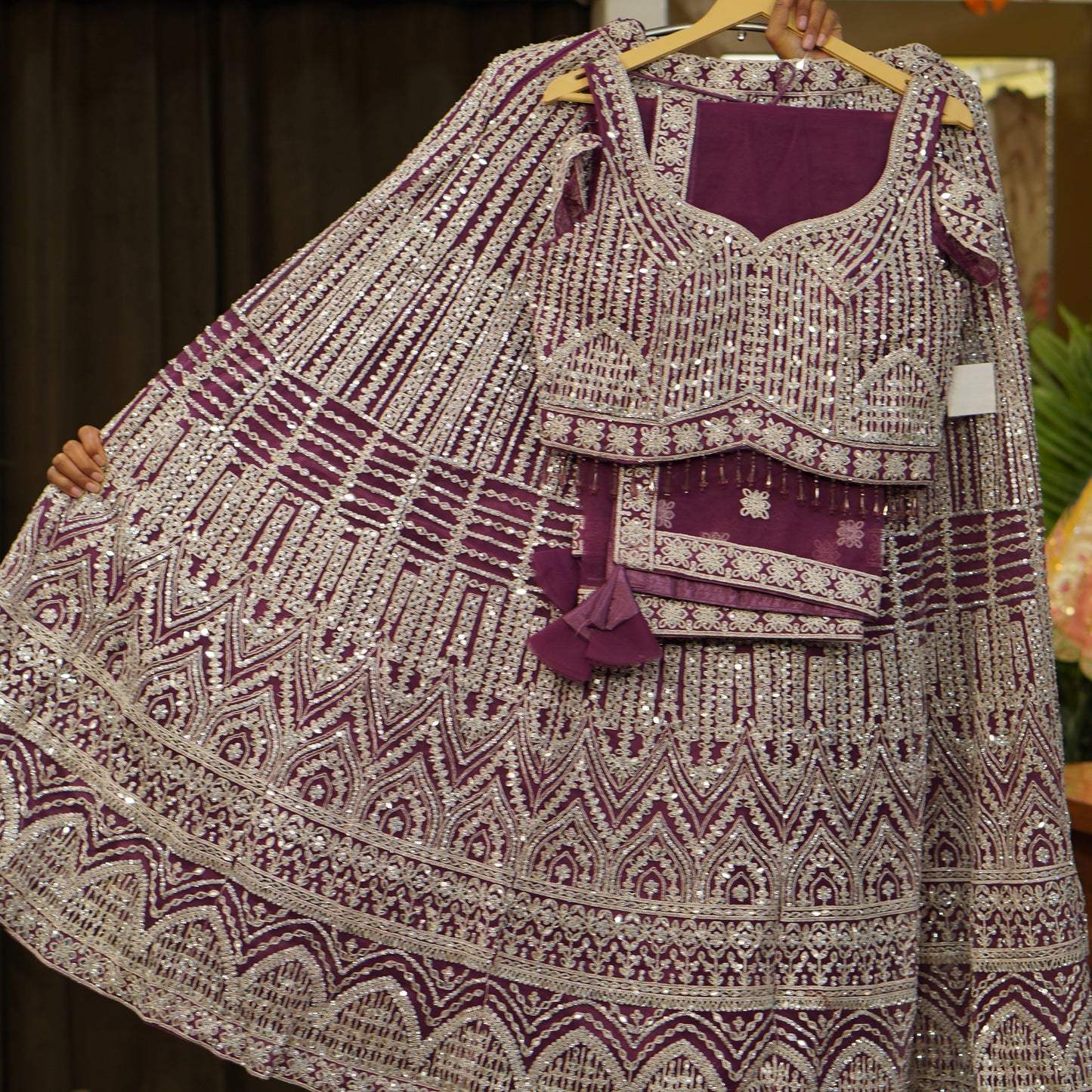 Lehenga set (buy online readymade lehenga choli)