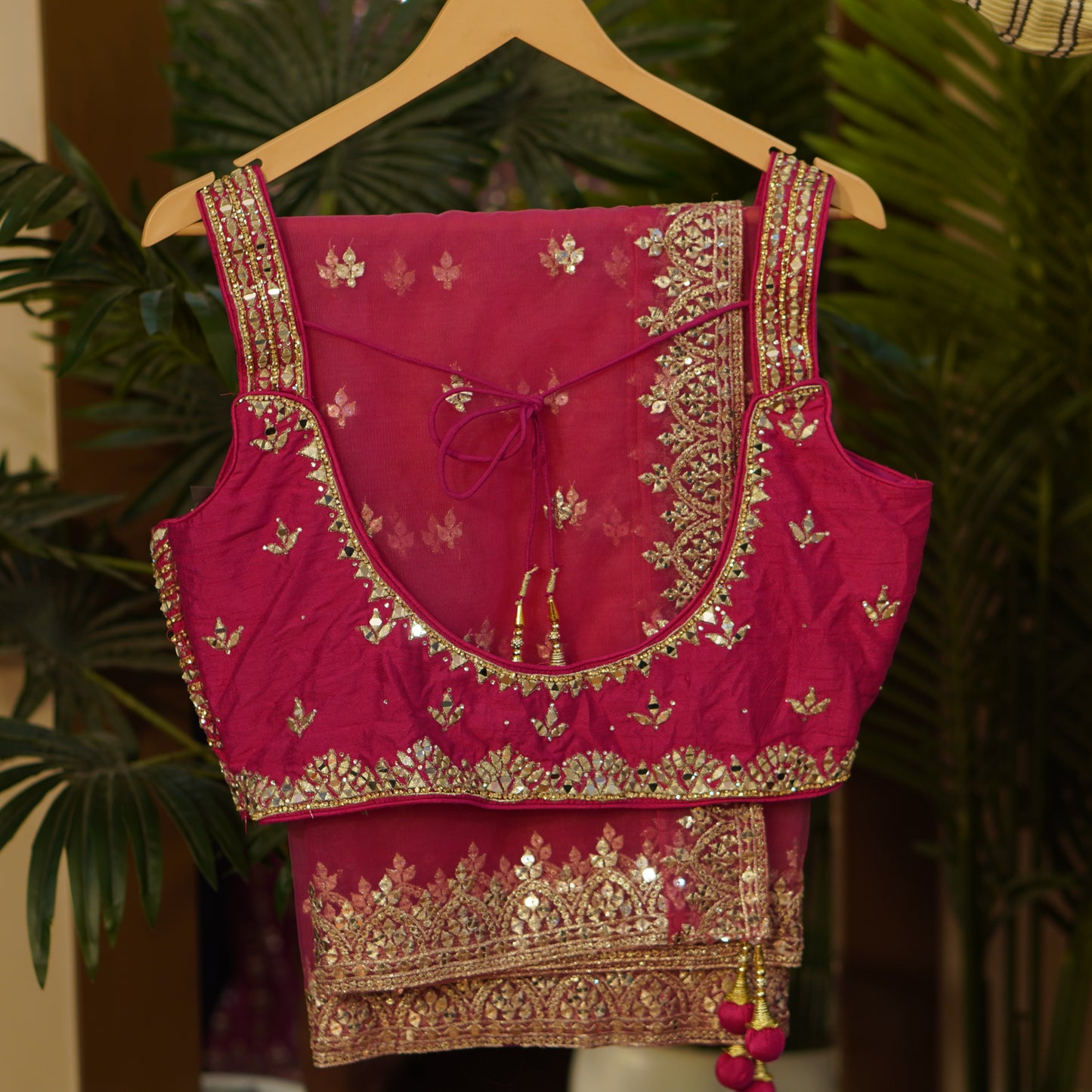 Lehenga set (buy online readymade lehenga choli)