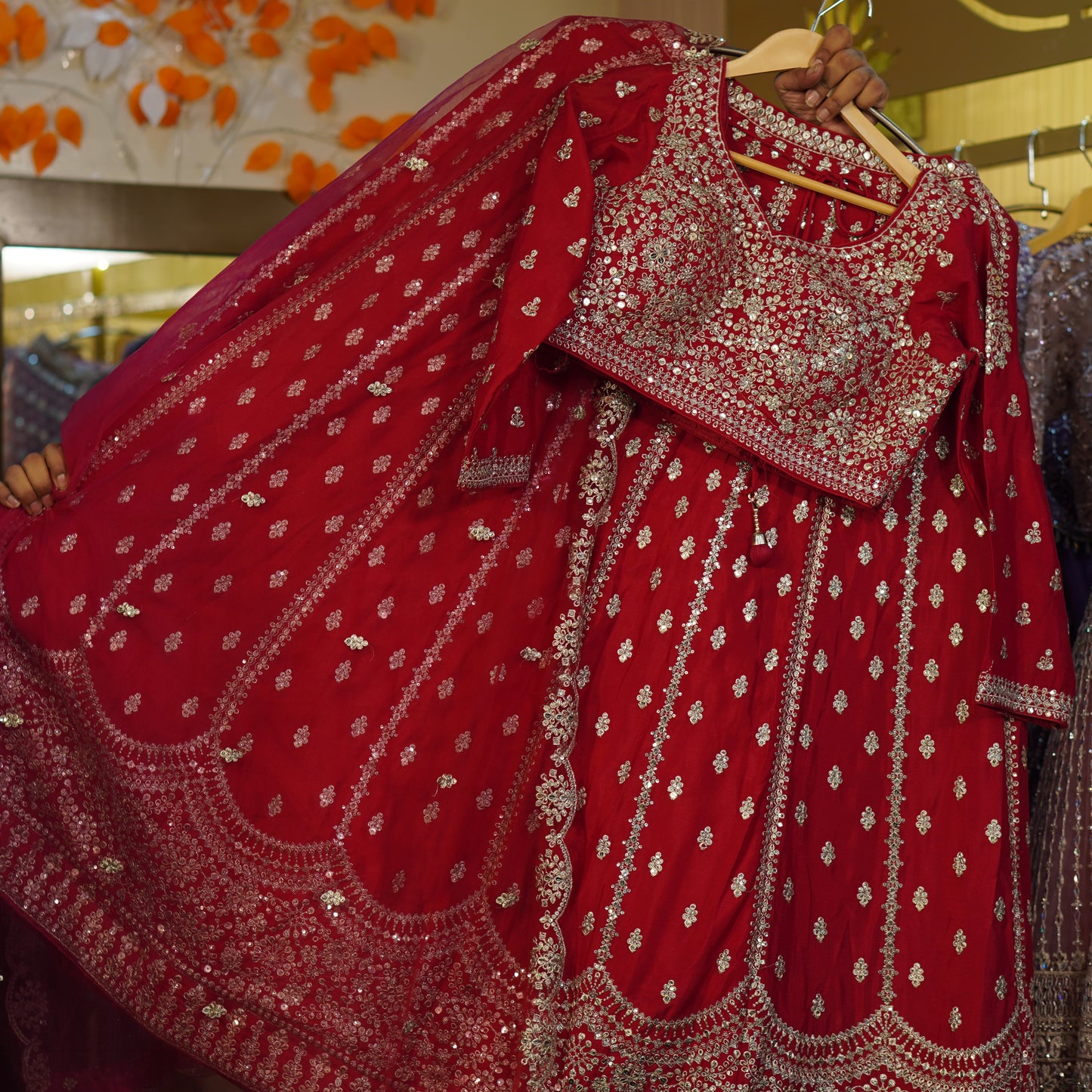 Lehenga set (buy online readymade lehenga choli)