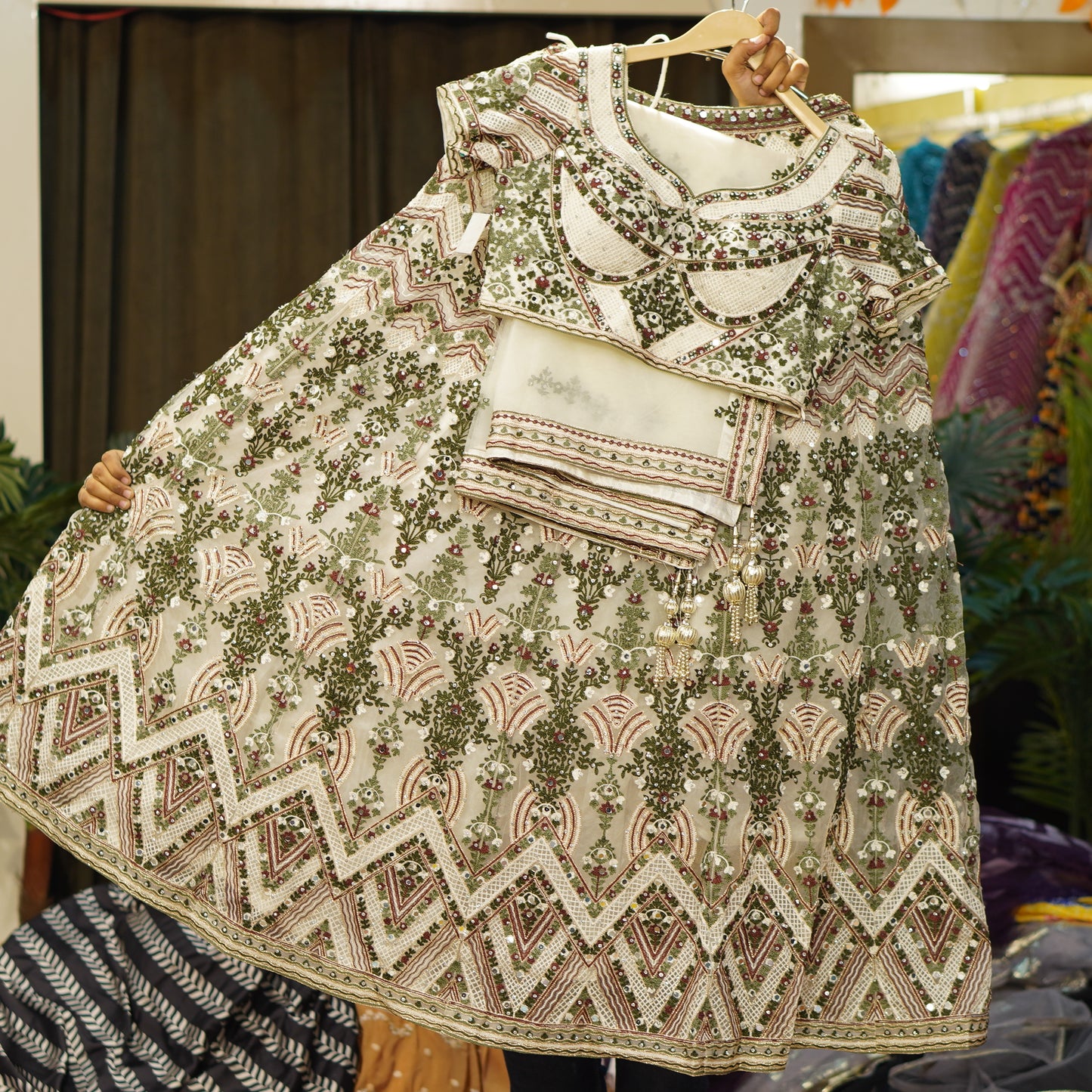 061-CEM01-CREAM