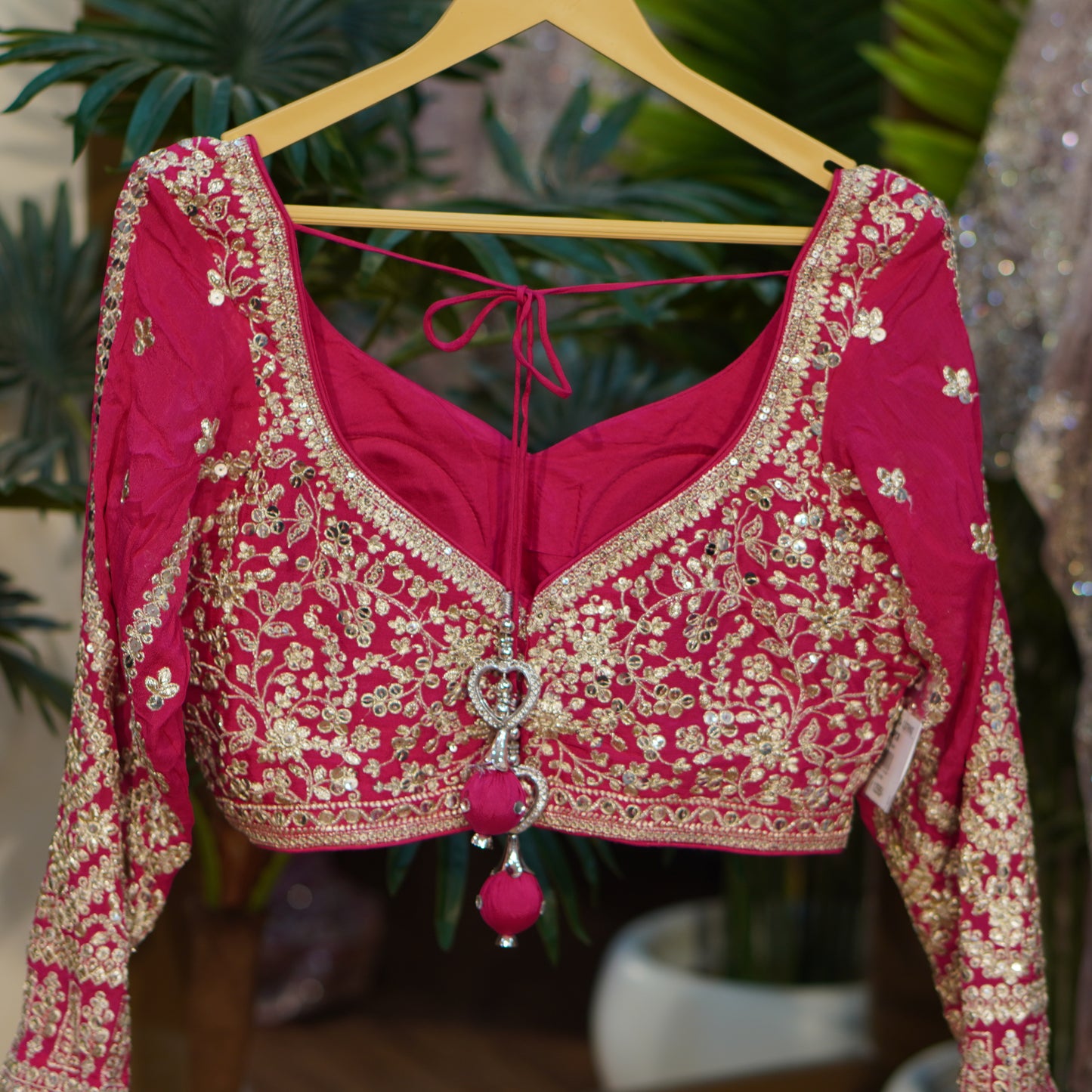 Lehenga set (buy online readymade lehenga choli)