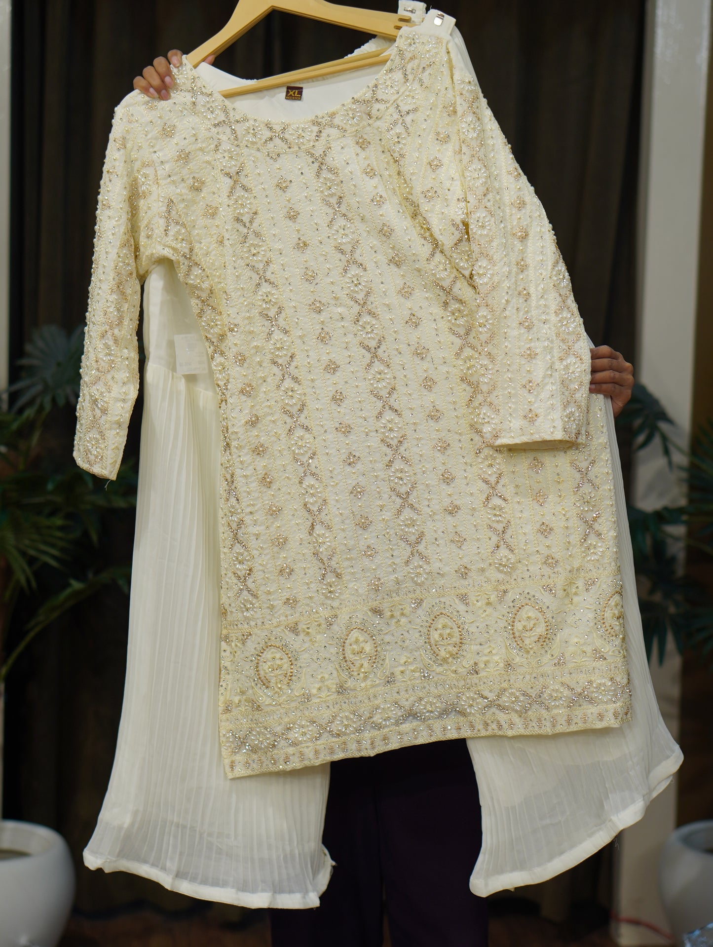 024-MANYA-57-CREAM