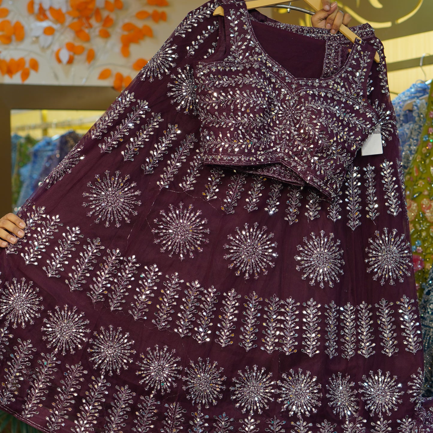 Lehenga set (buy online readymade lehenga choli)