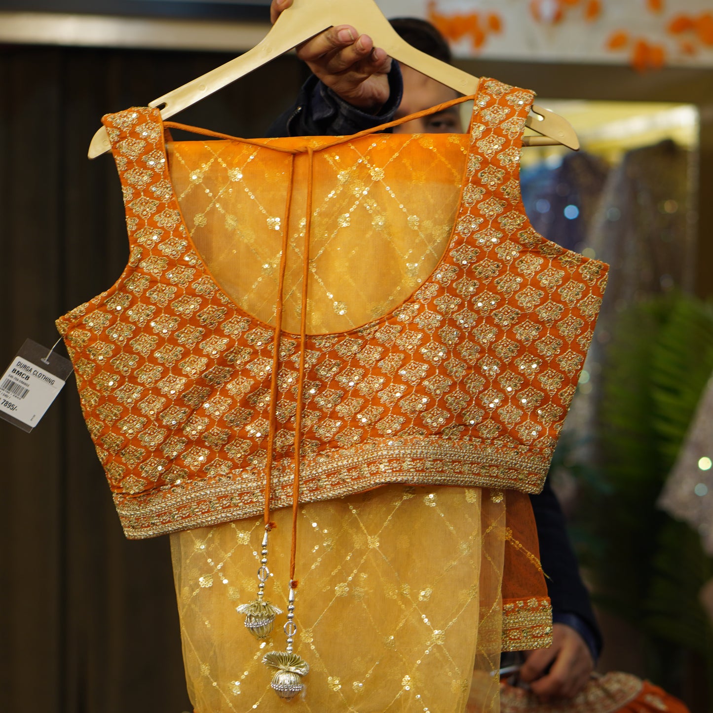 Lehenga set (buy online readymade lehenga choli)