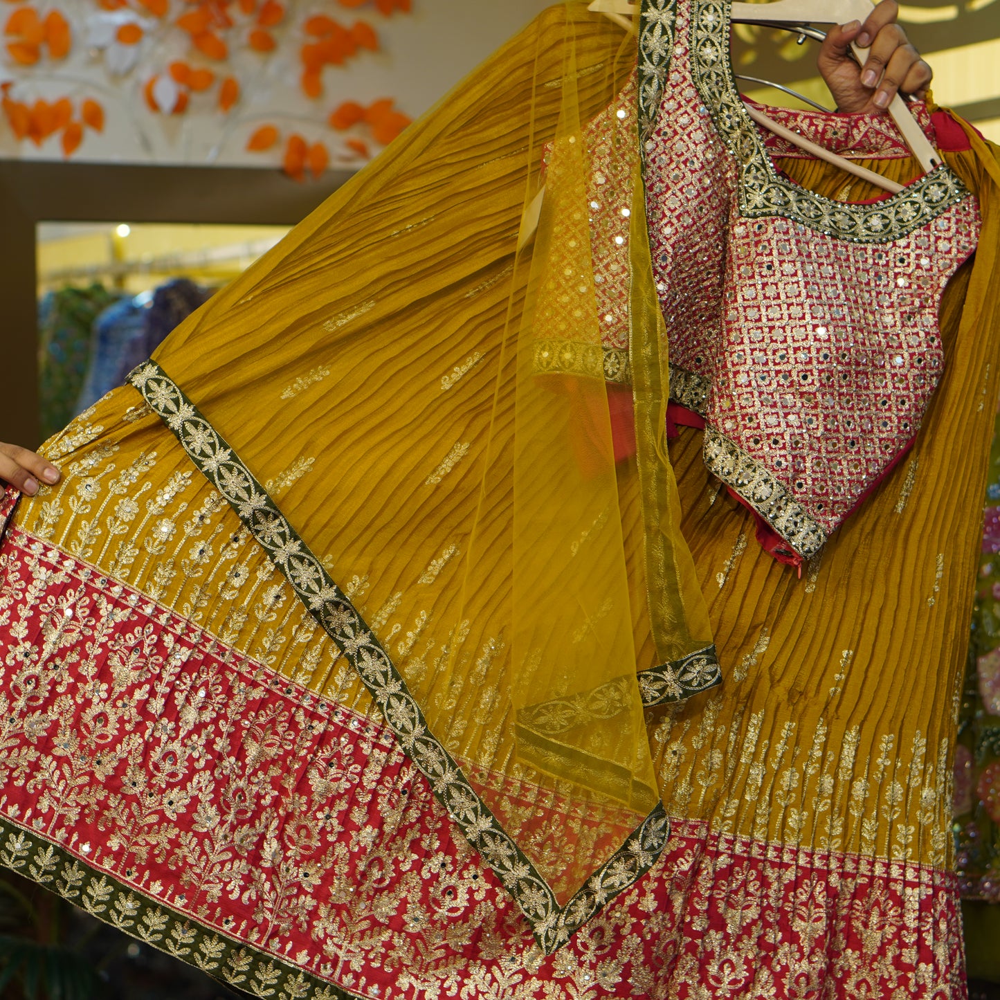 Lehenga set (buy online readymade lehenga choli)