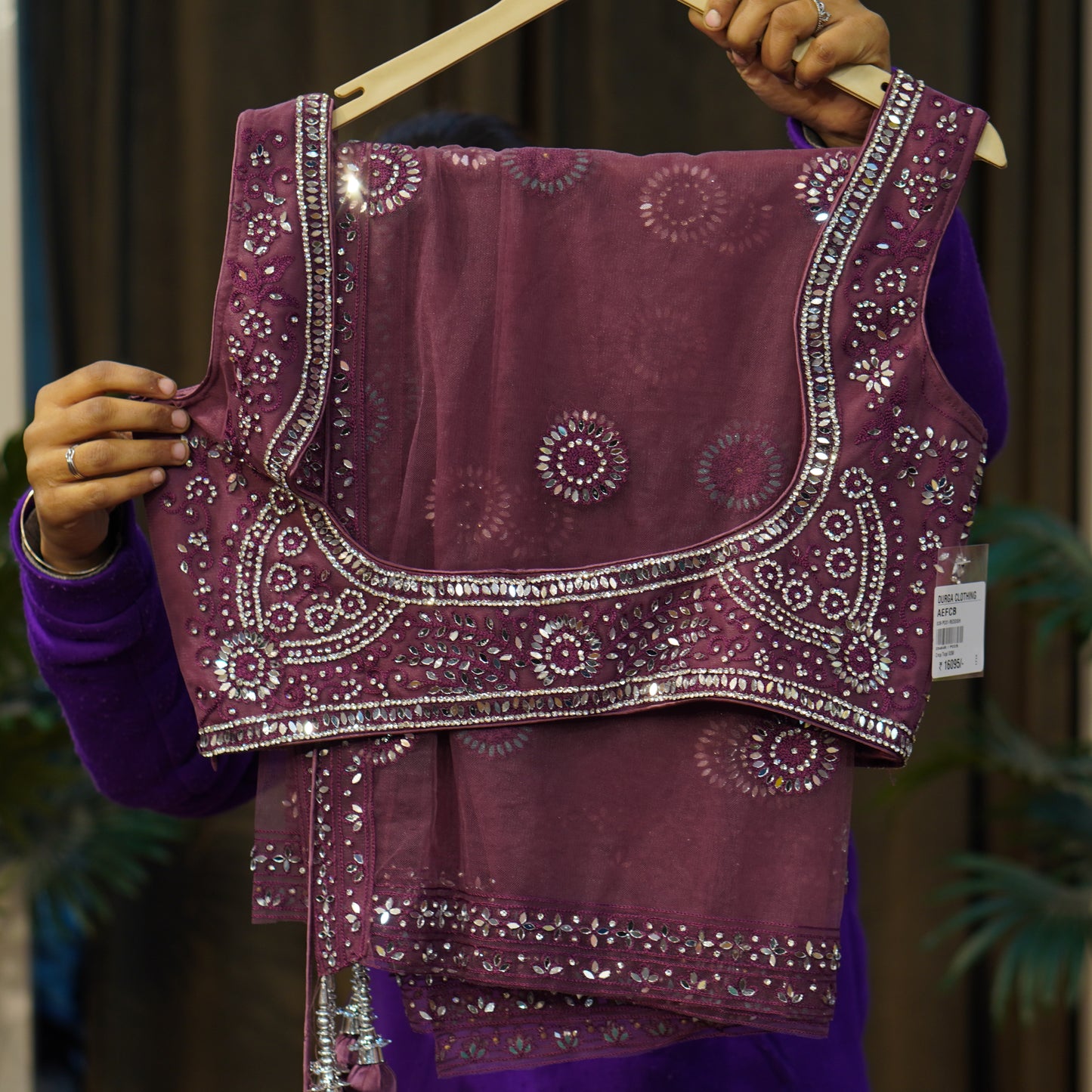 Lehenga set (buy online readymade lehenga choli)