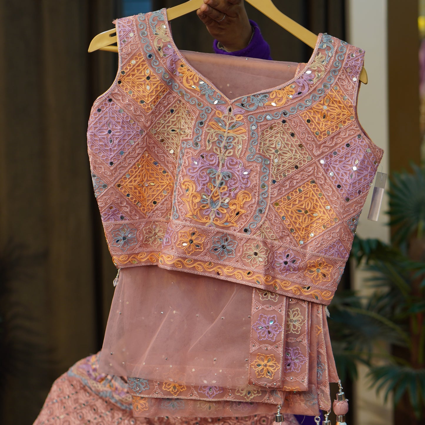 Lehenga set (buy online readymade lehenga choli)