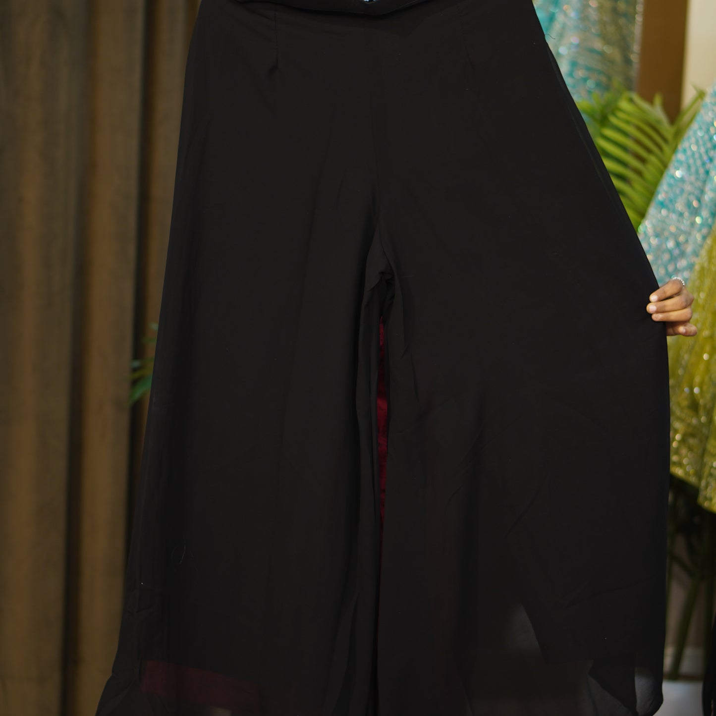 038-DAKSHA-BLACK