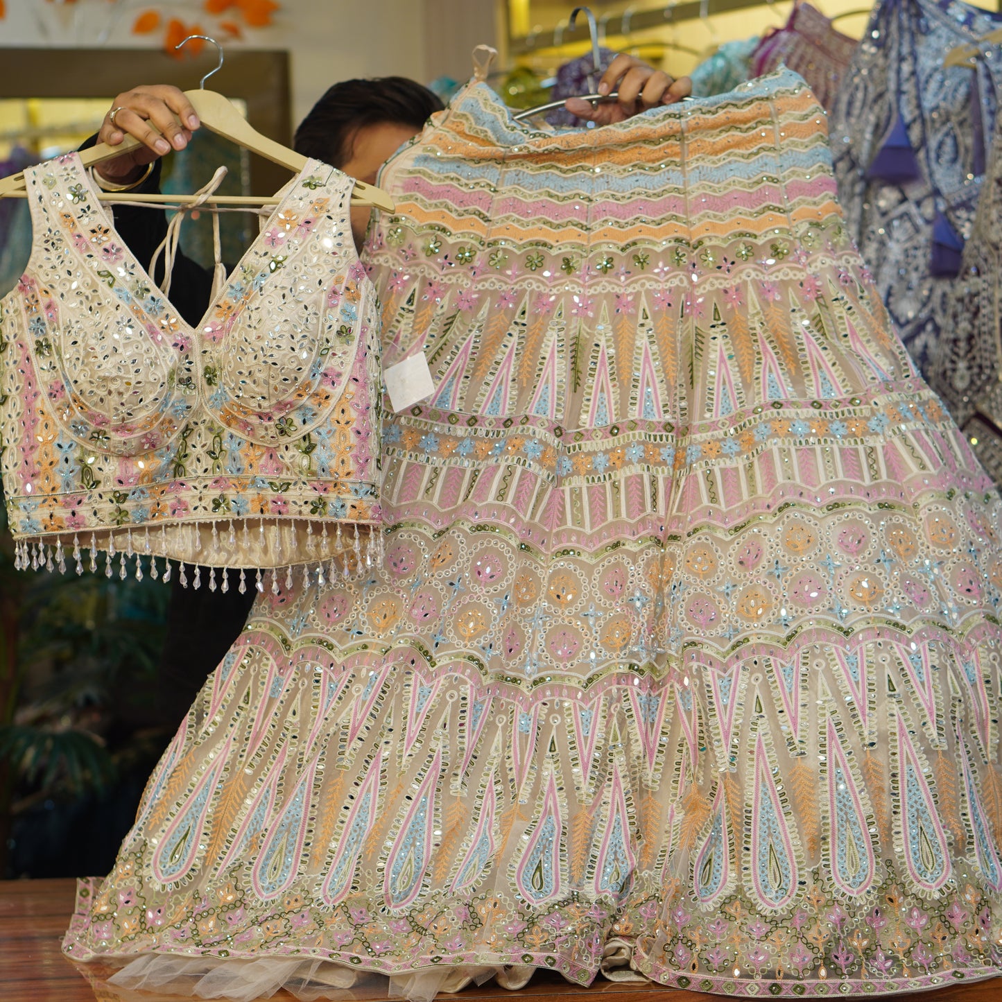 Lehenga set (buy online readymade lehenga choli)