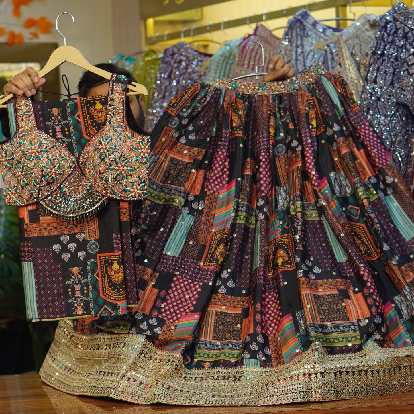 Lehenga set (buy online readymade lehenga choli)