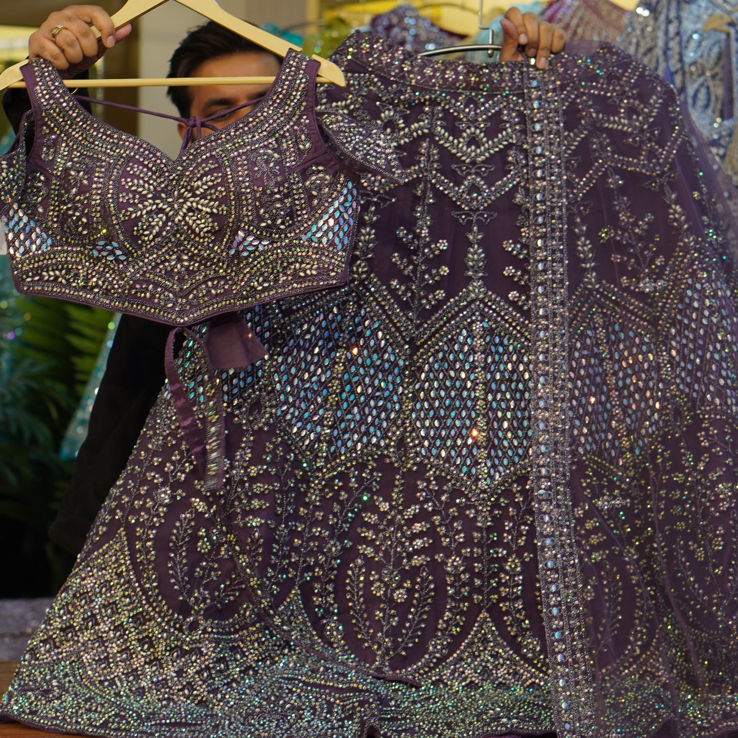 Lehenga set (buy online readymade lehenga choli)