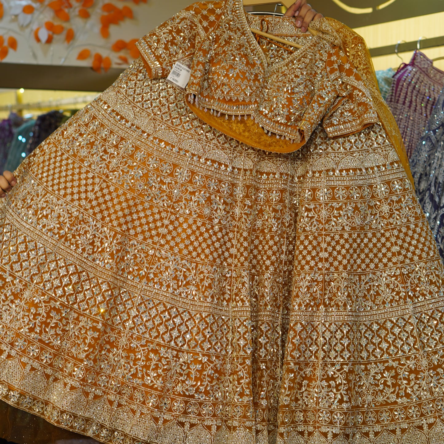 Lehenga set (buy online readymade lehenga choli)