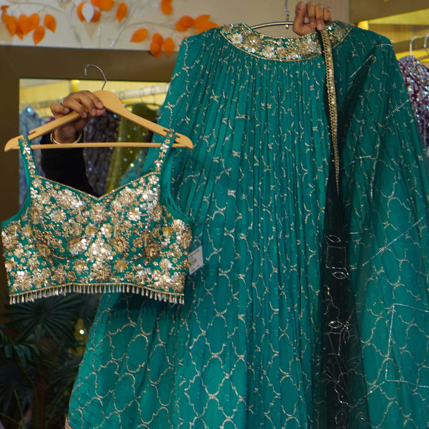 Lehenga set (buy online readymade lehenga choli)