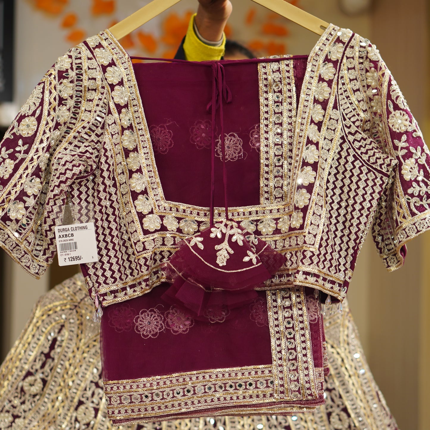 Lehenga set (buy online readymade lehenga choli)
