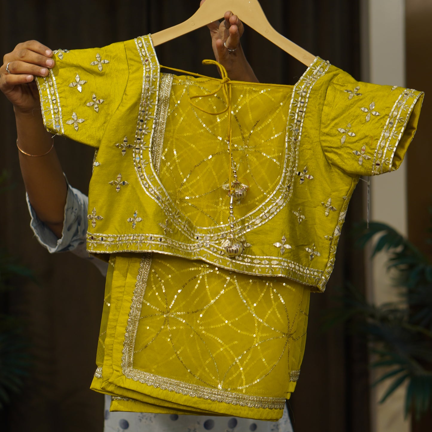 Lehenga set (buy online readymade lehenga choli)