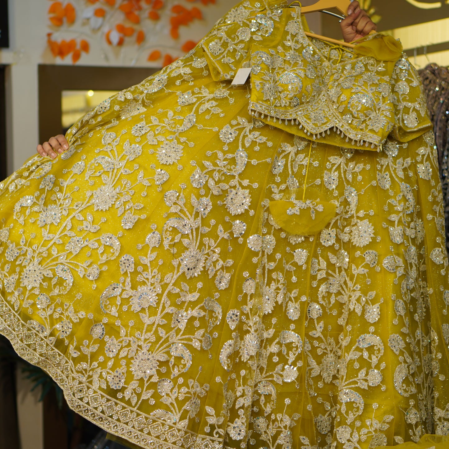 Lehenga set (buy online readymade lehenga choli)