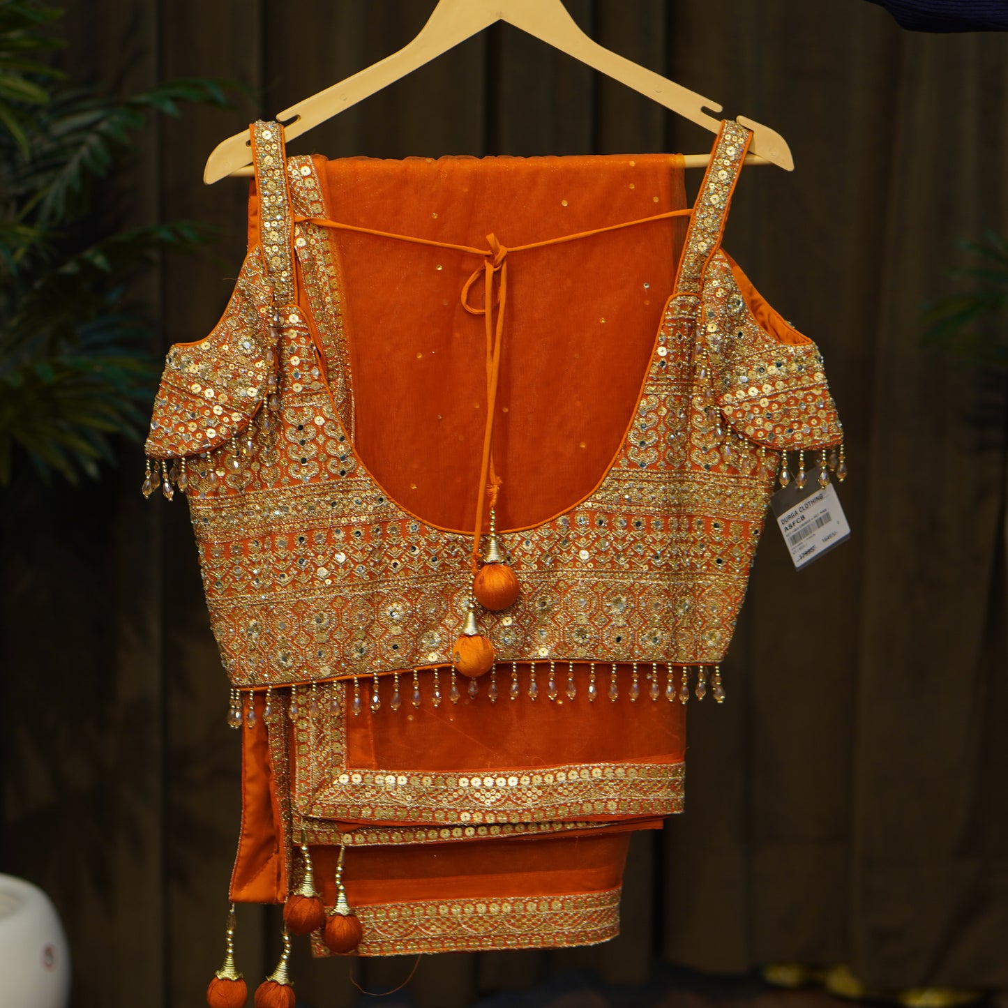 Lehenga set (buy online readymade lehenga choli)