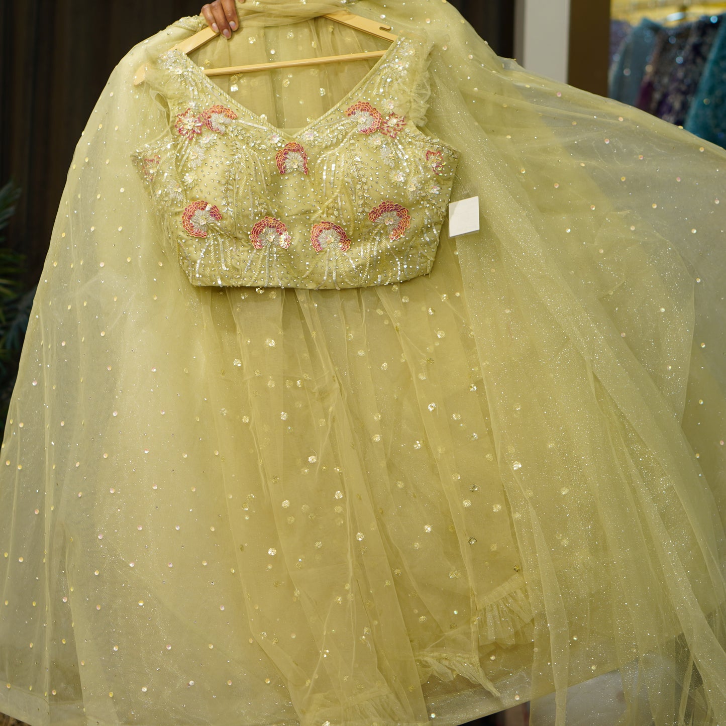 Lehenga set (buy online readymade lehenga choli)