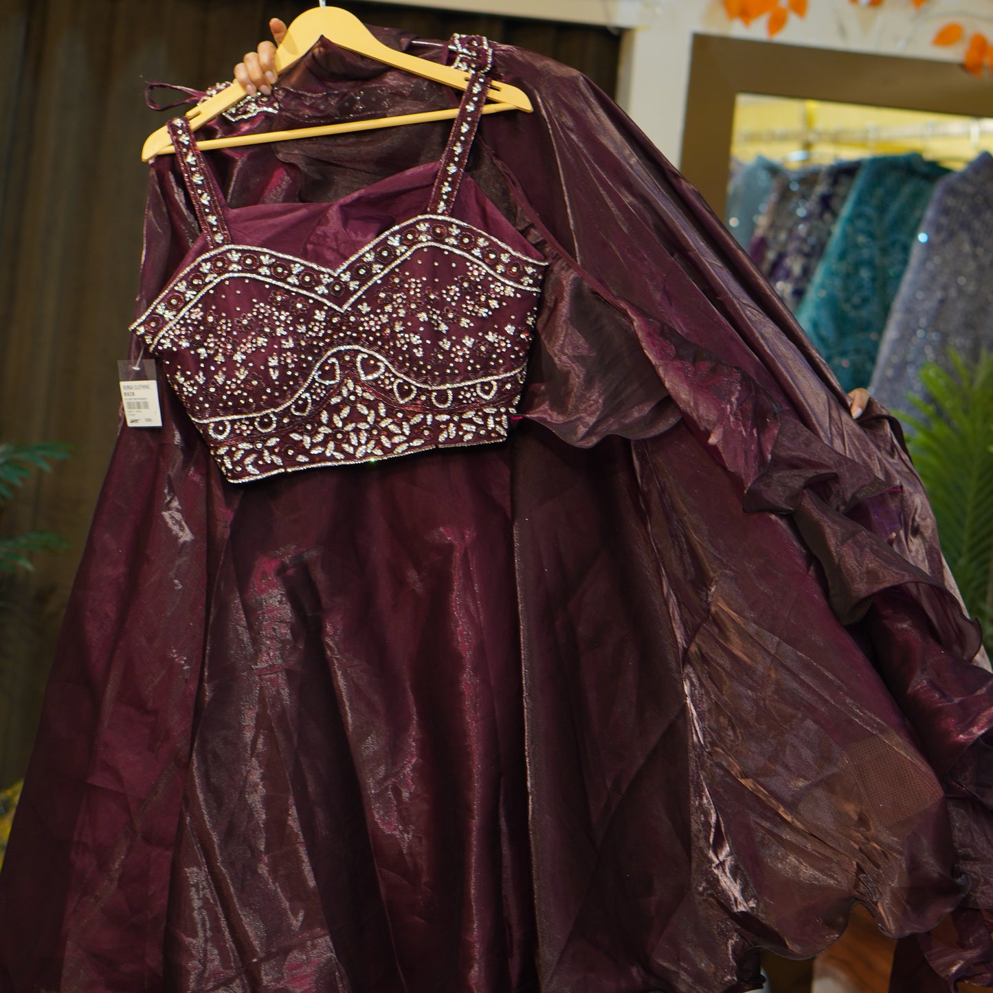 Lehenga set (buy online readymade lehenga choli)