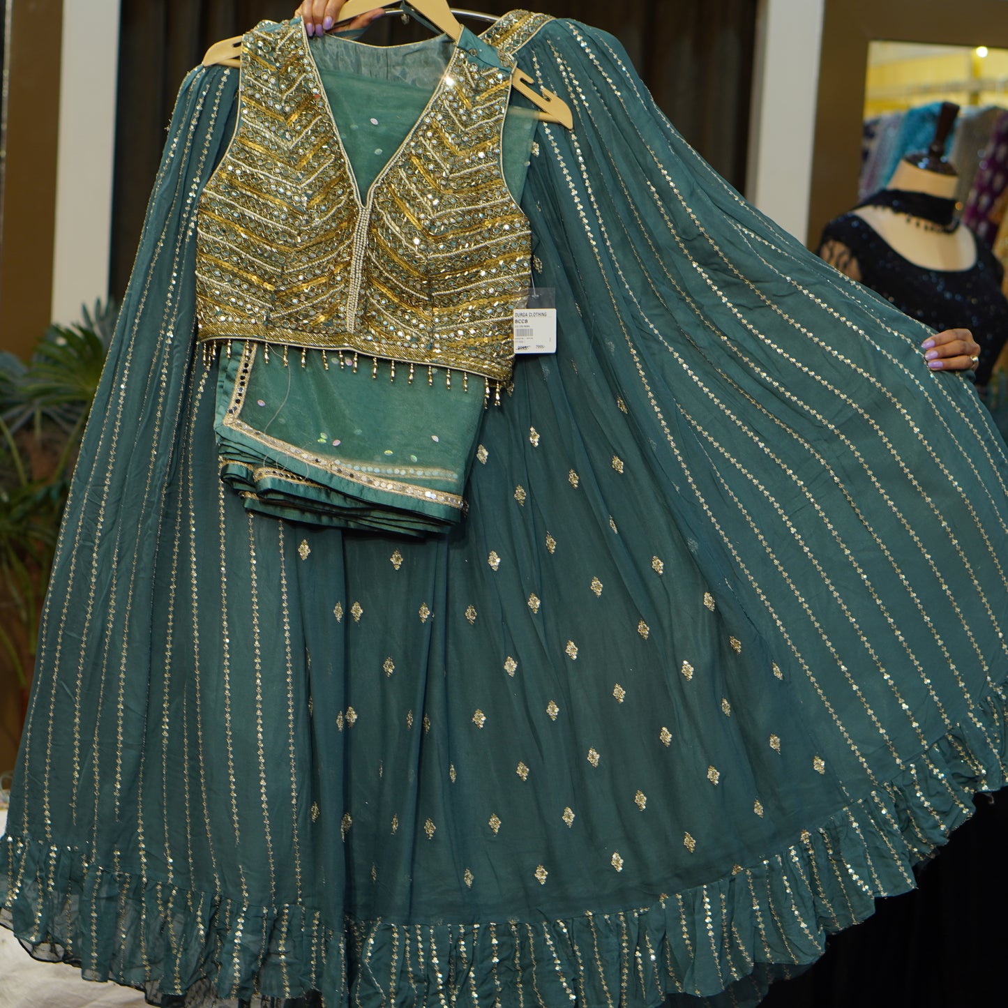 Lehenga set (buy online readymade lehenga choli)