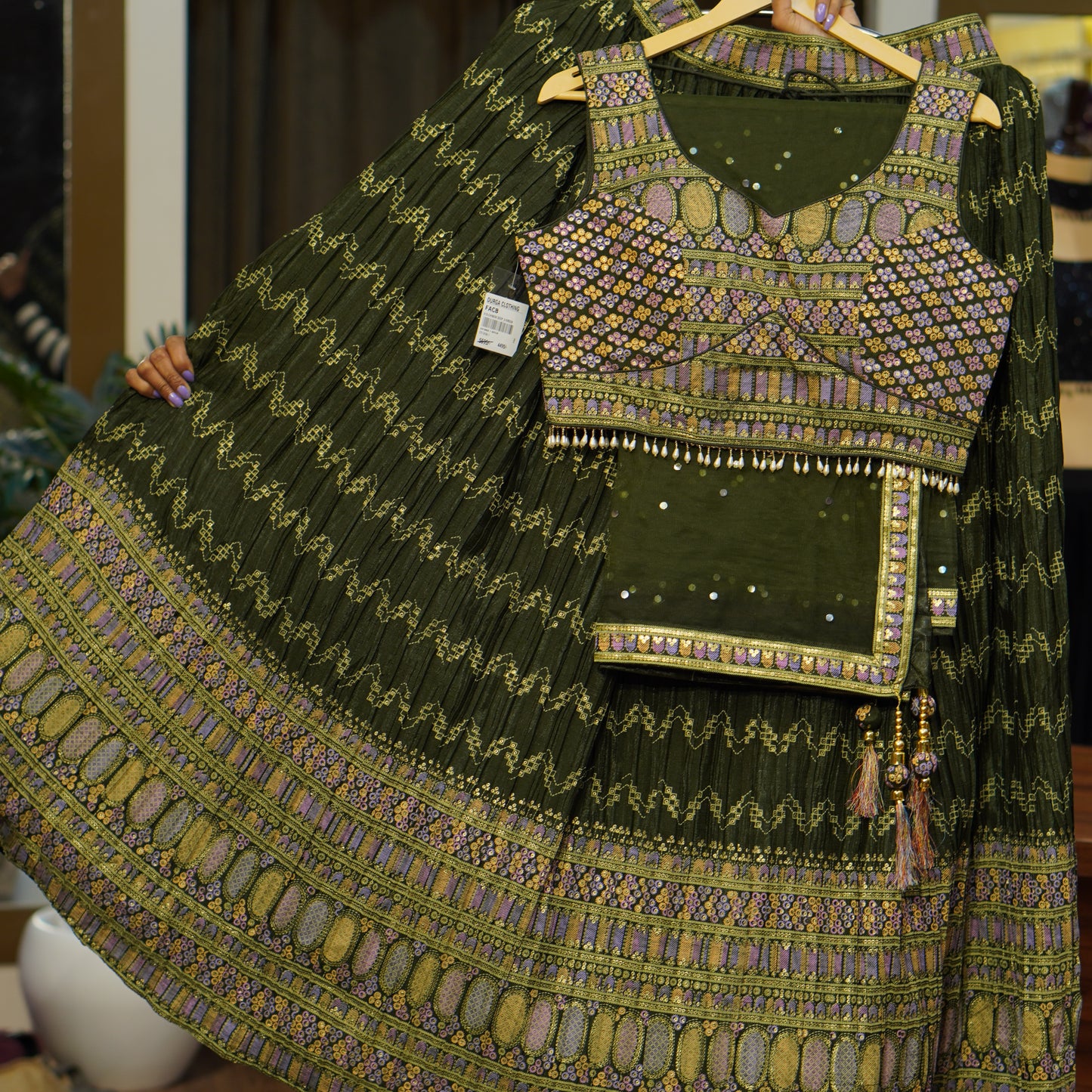 Lehenga set (buy online readymade lehenga choli)