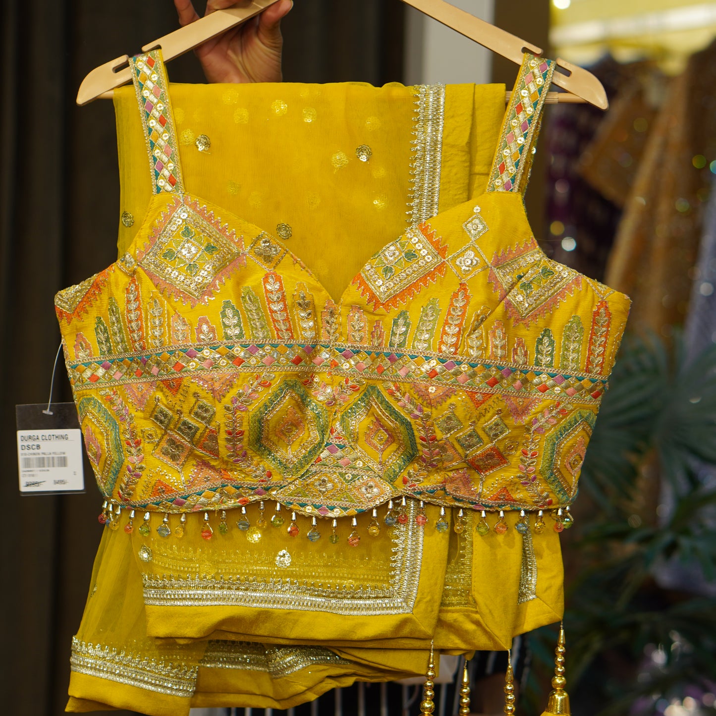 Lehenga set (buy online readymade lehenga choli)