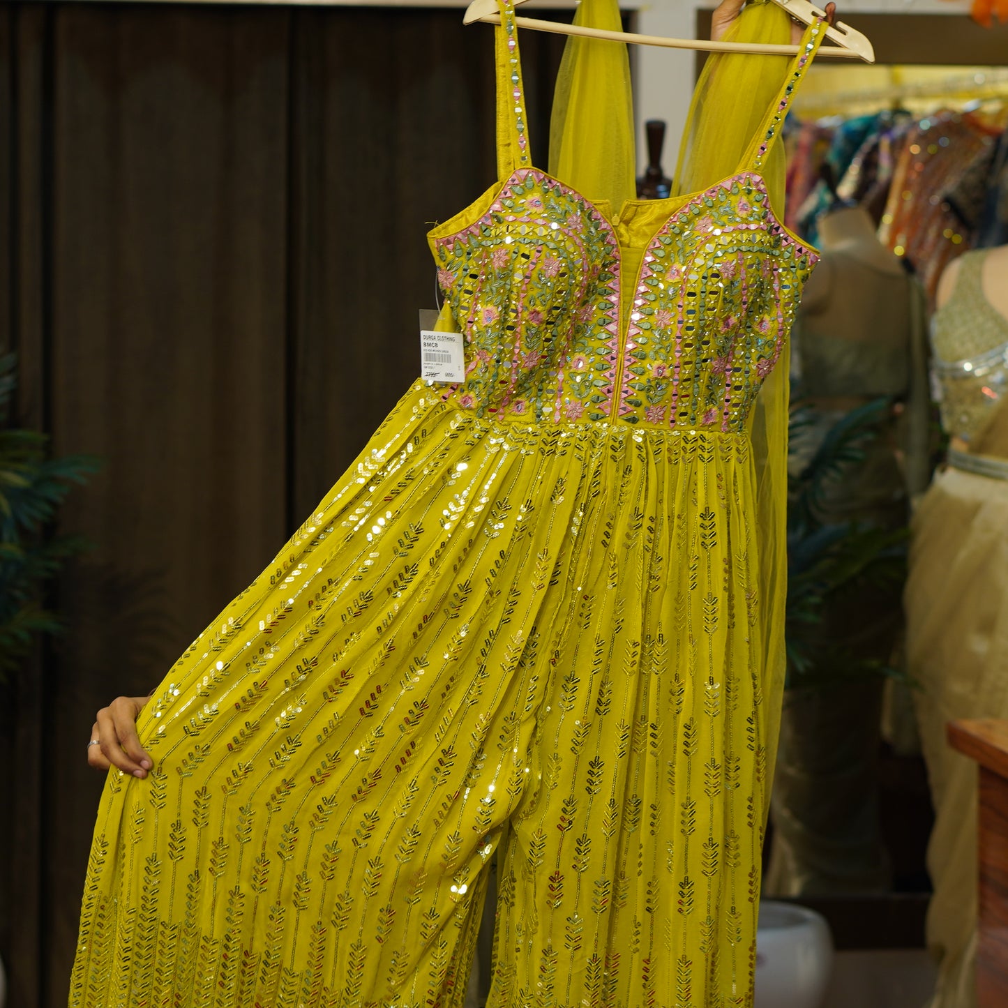 022-826-MEHNDI GREEN