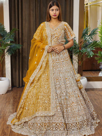 Lehenga set (buy online readymade lehenga choli)