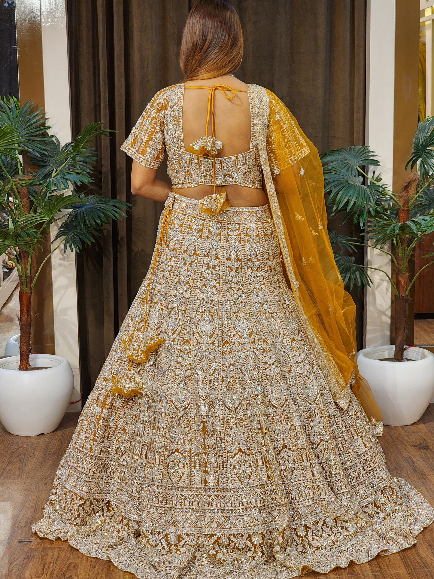 Lehenga set (buy online readymade lehenga choli)