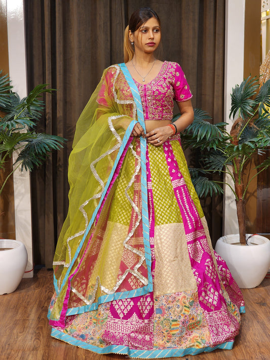 Lehenga set (buy online readymade lehenga choli)