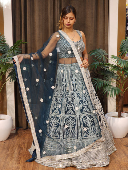 010-JANVI-PEACOCK