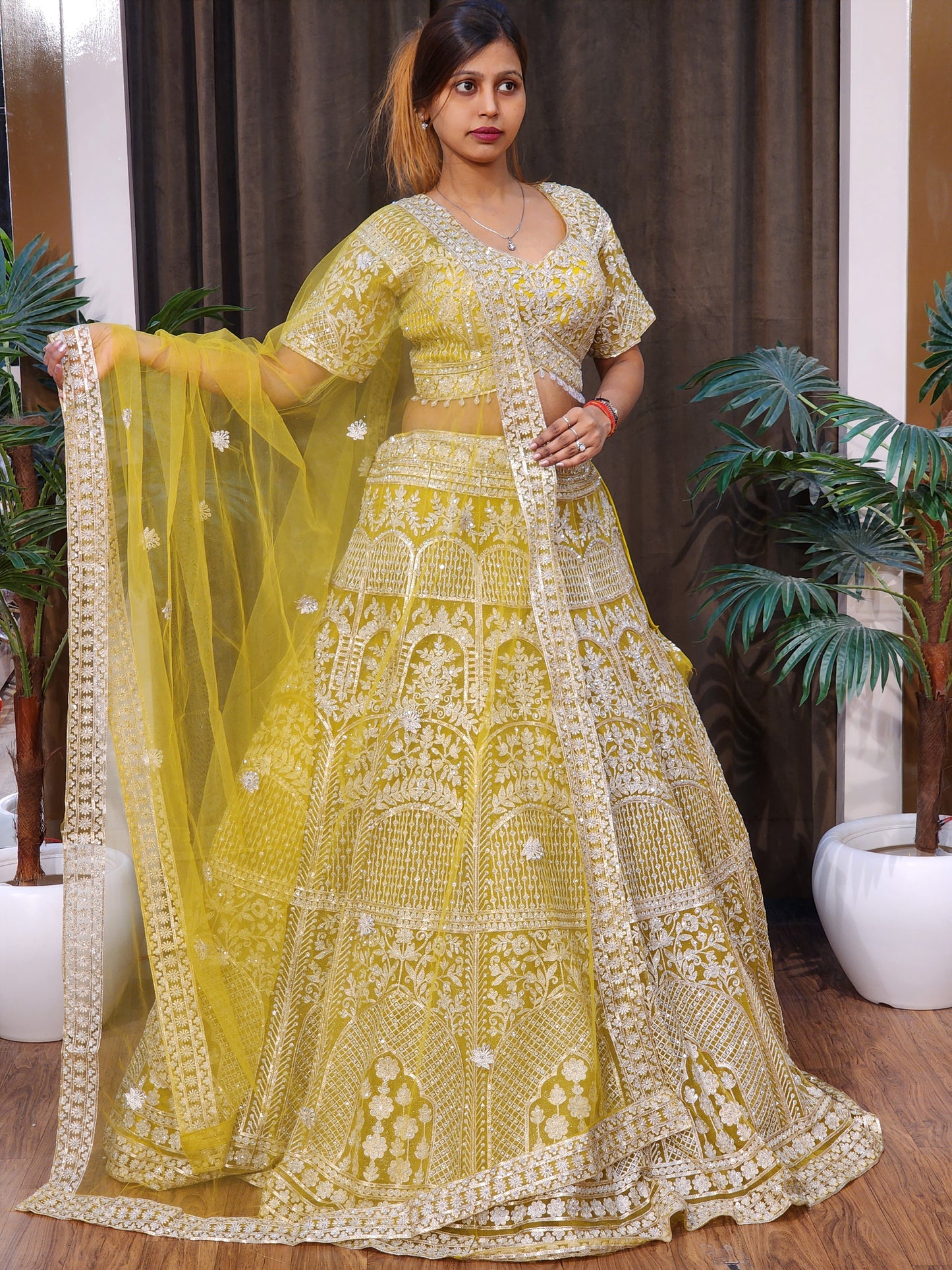 Lehenga set (buy online readymade lehenga choli)