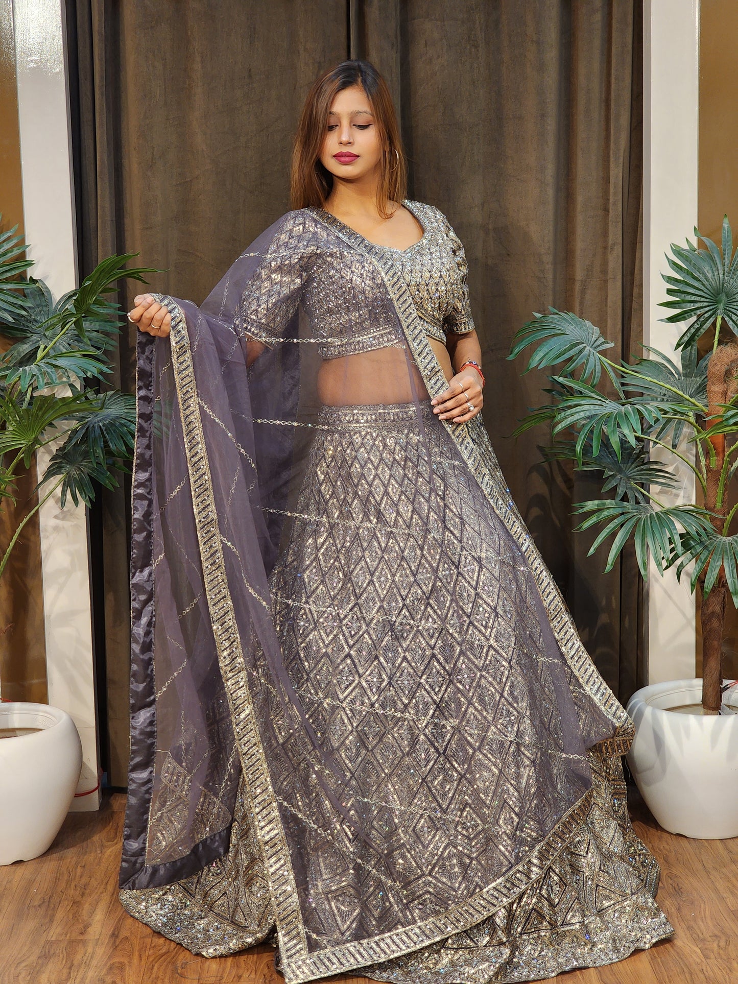 Lehenga set (buy online readymade lehenga choli)