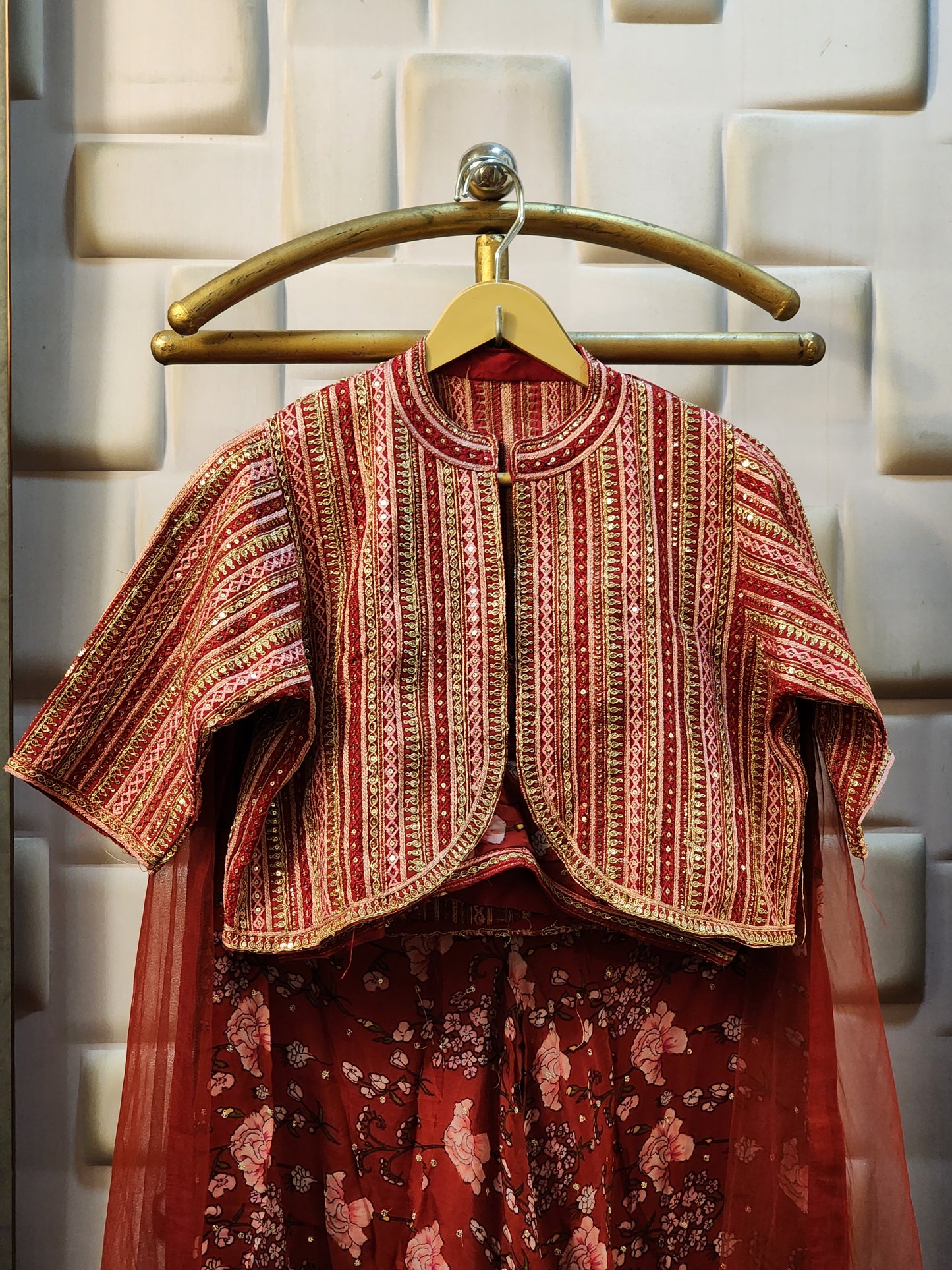 038-KAVYA-RED
