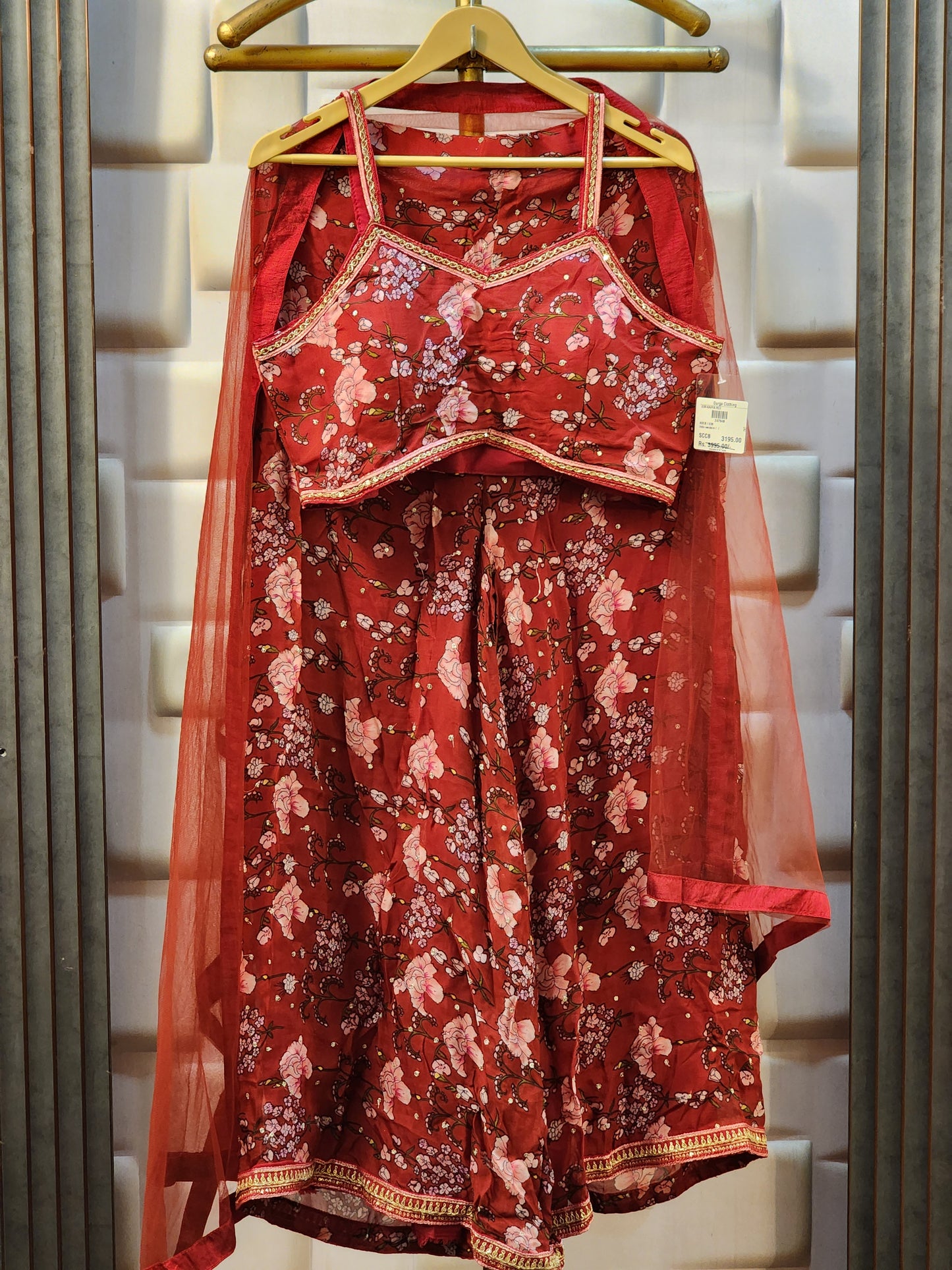 038-KAVYA-RED