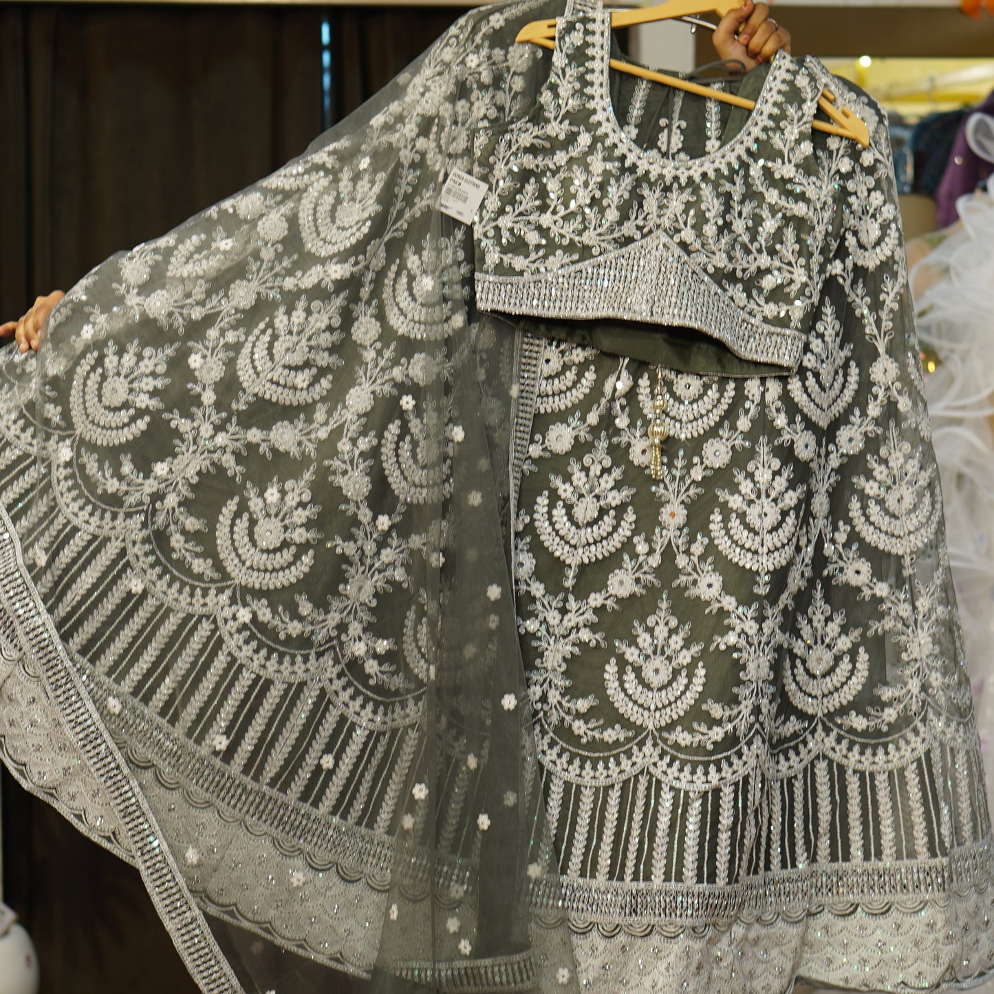 Lehenga set (buy online readymade lehenga choli)