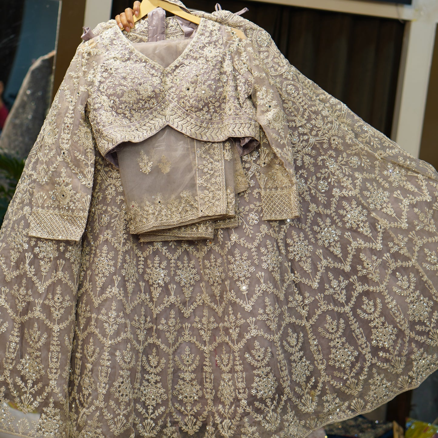 Lehenga set (buy online readymade lehenga choli)