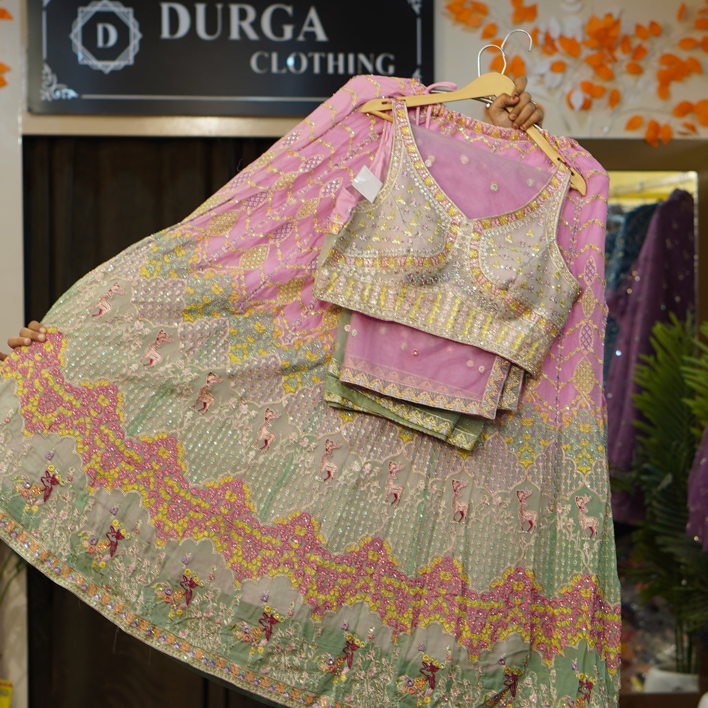 Lehenga set (buy online readymade lehenga choli)