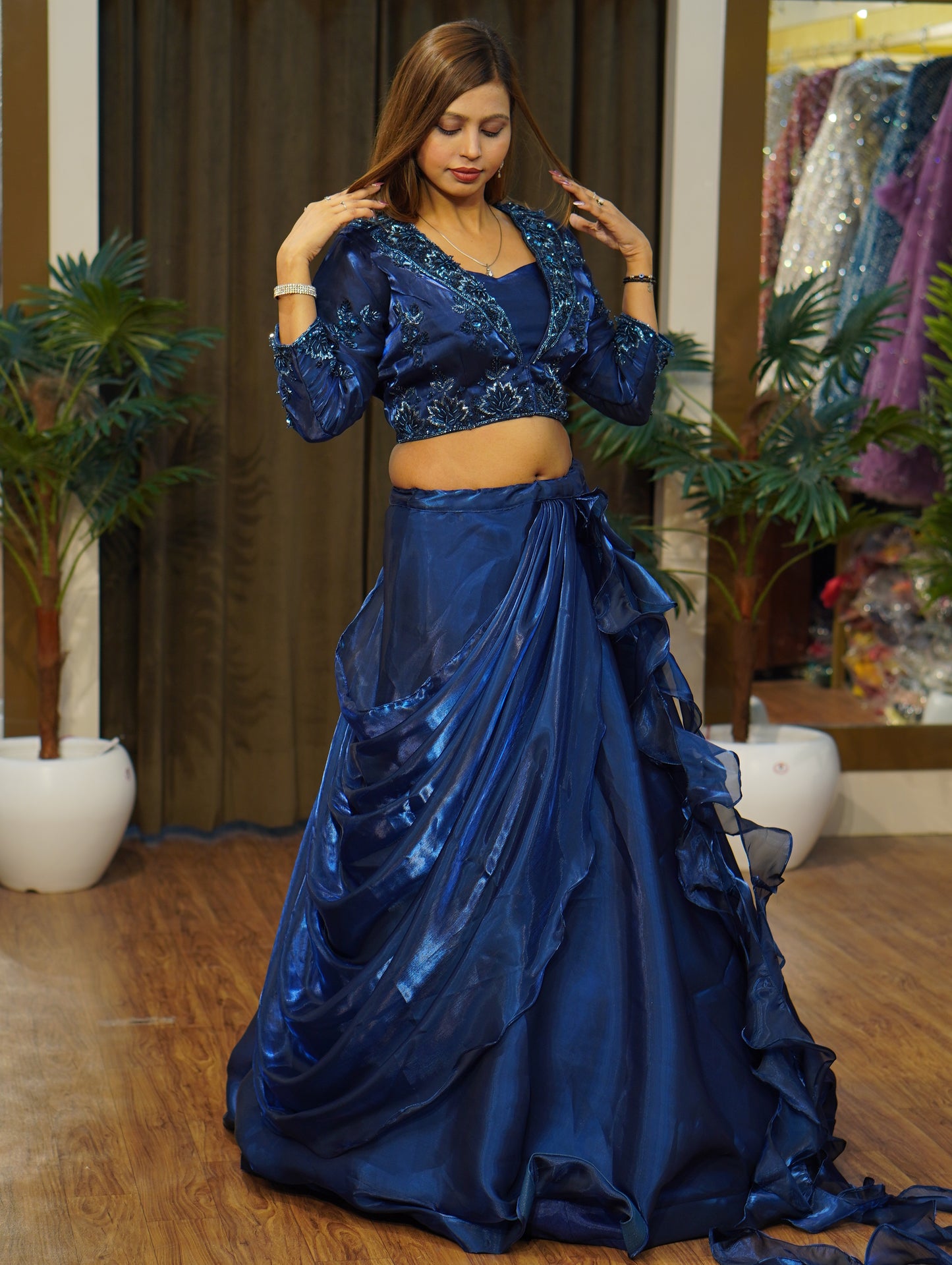 Lehenga set (buy online readymade lehenga choli)